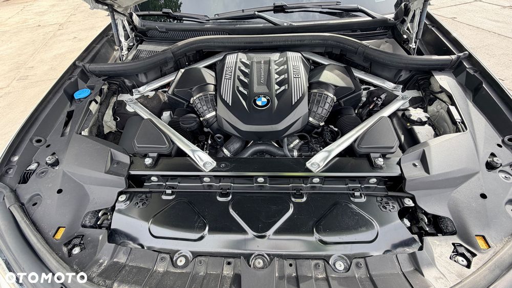 BMW X7 M50i - 16
