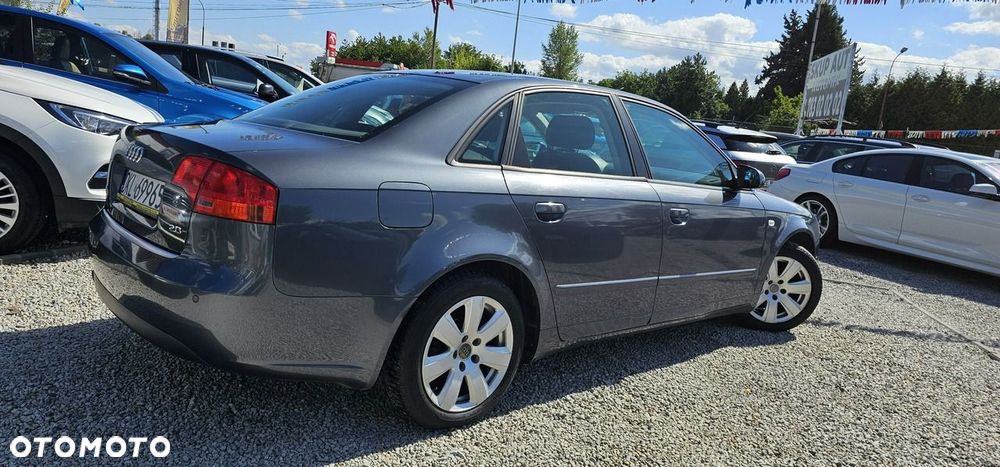 Audi A4 Limousine - 7