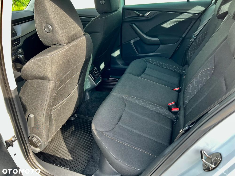 Skoda Kamiq 1.0 TSI Ambition DSG - 8