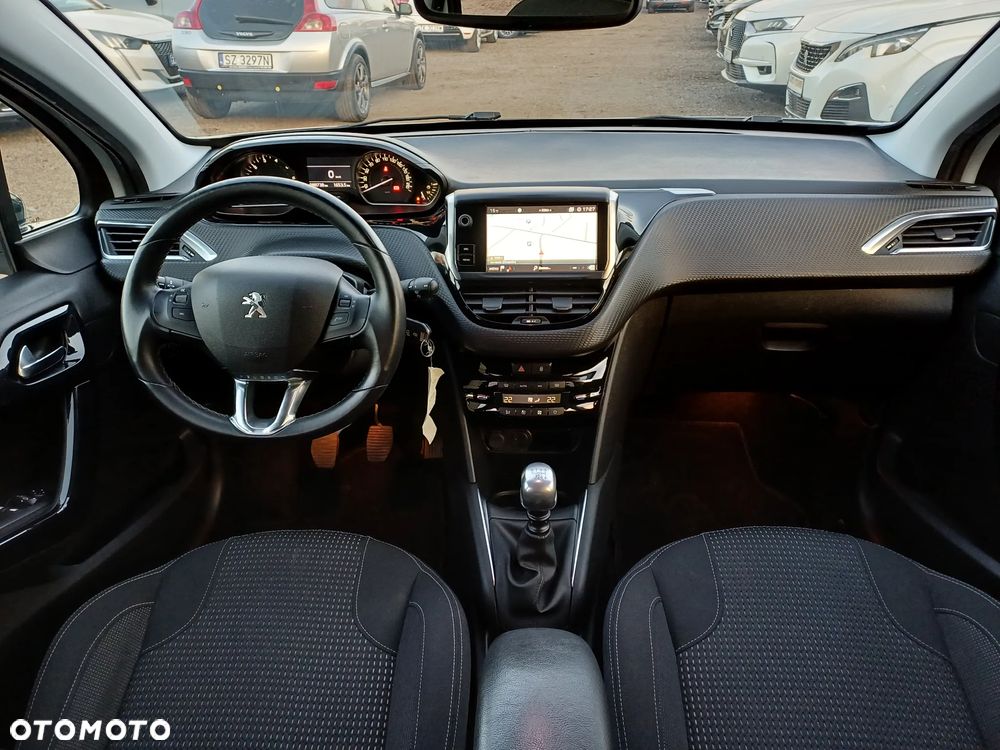 Peugeot 208 PureTech 110 Stop & Start Signature - 19