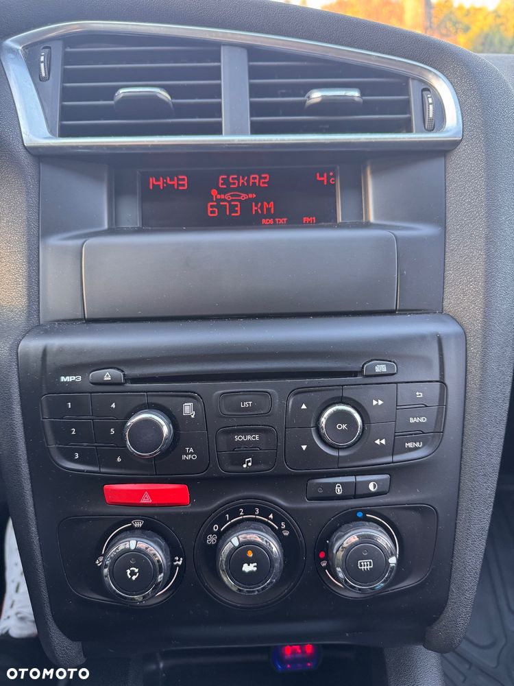 Citroën C4 VTi 95 Attraction - 12