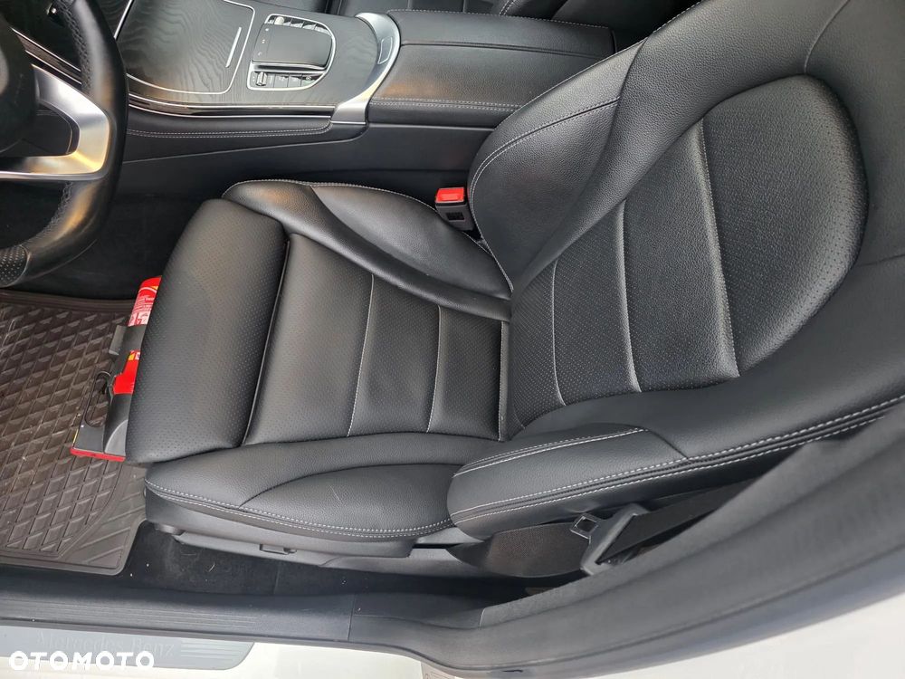 Mercedes-Benz GLC - 33