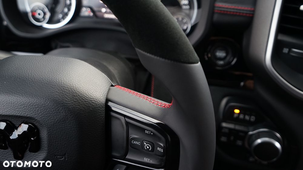 RAM 1500 Crew Cab MB Sport - 24