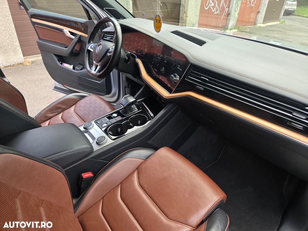 Volkswagen Touareg V6 TDI R-Style - 10