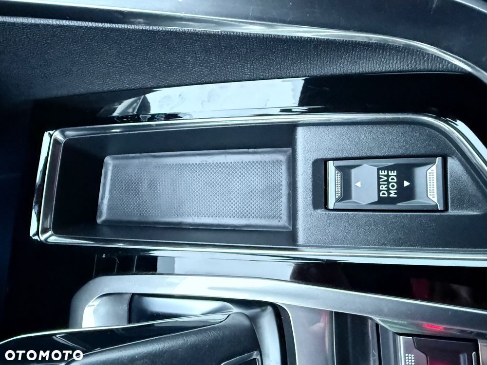 Peugeot 3008 1.5 BlueHDi GT S&S EAT8 - 27