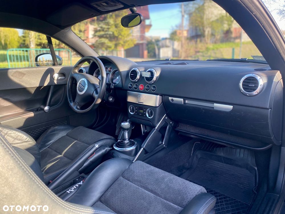 Audi TT Coupé - 8