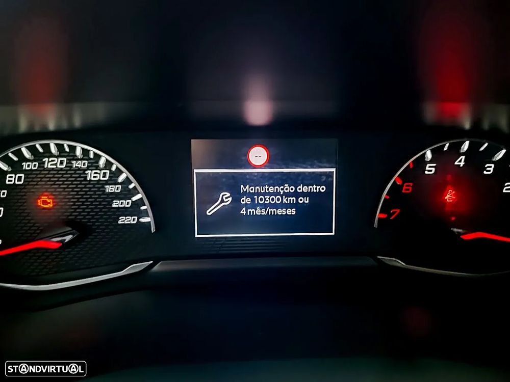 Peugeot 208 1.2 PureTech Active Pack - 11