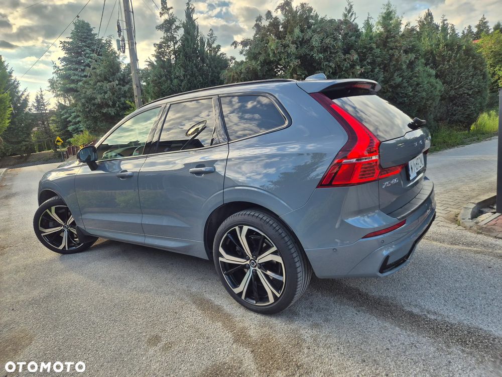 Volvo XC 60 B4 D AWD Plus Dark - 35