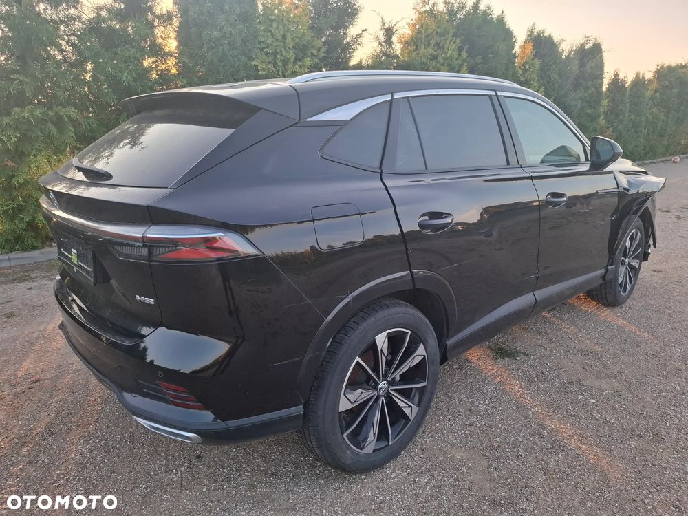 MG HS 1.5T Luxury - 2