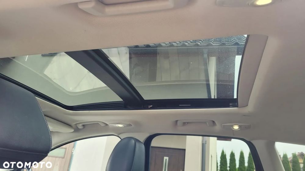 Ford Kuga 2.0 TDCi 2x4 ST-Line - 16