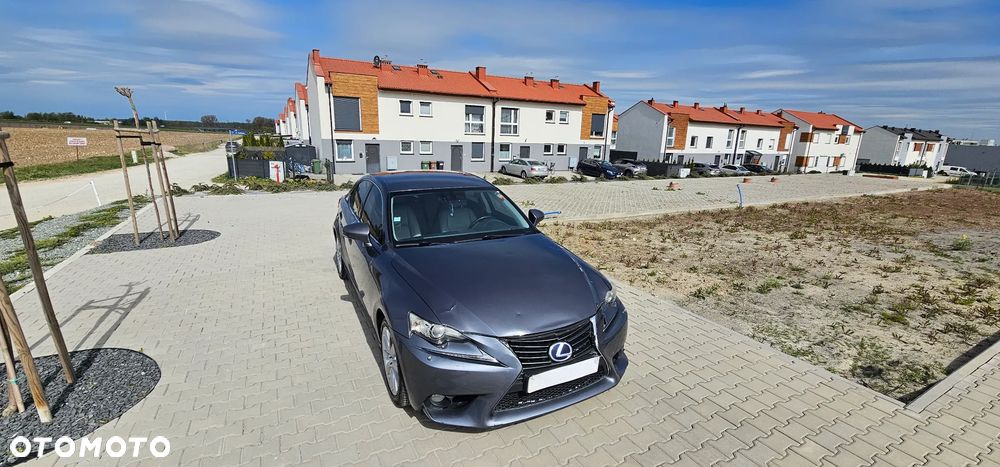 Lexus IS 300h Elegance - 1