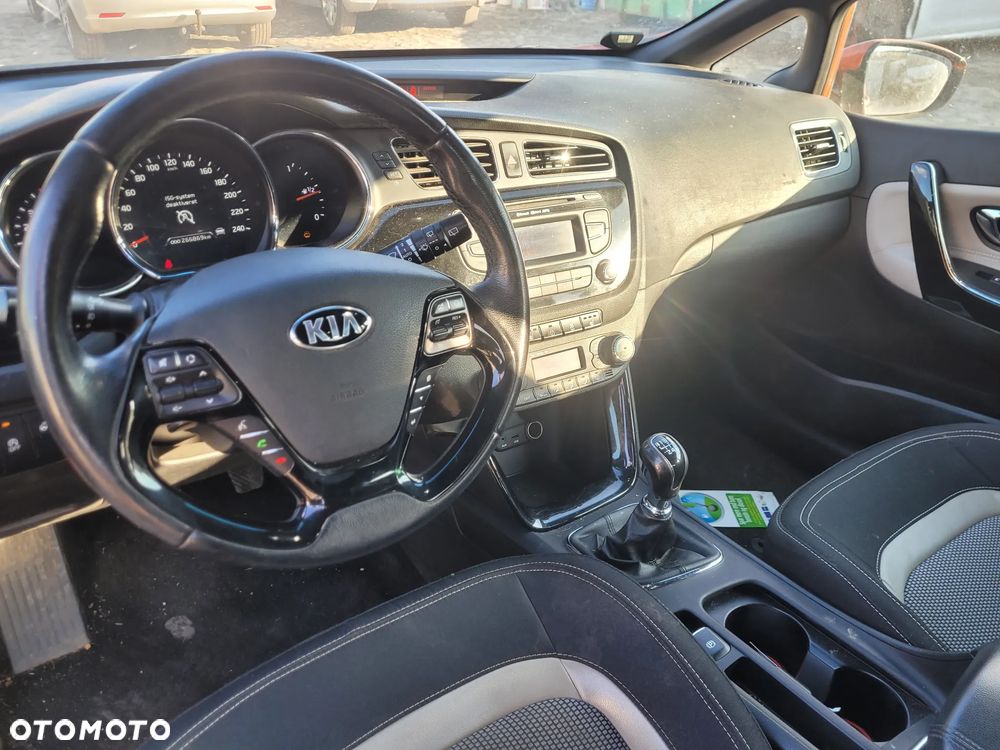 Kia ProCeed - 7