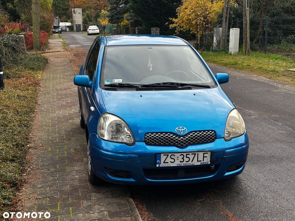 Toyota Yaris 1.0 Base - 2