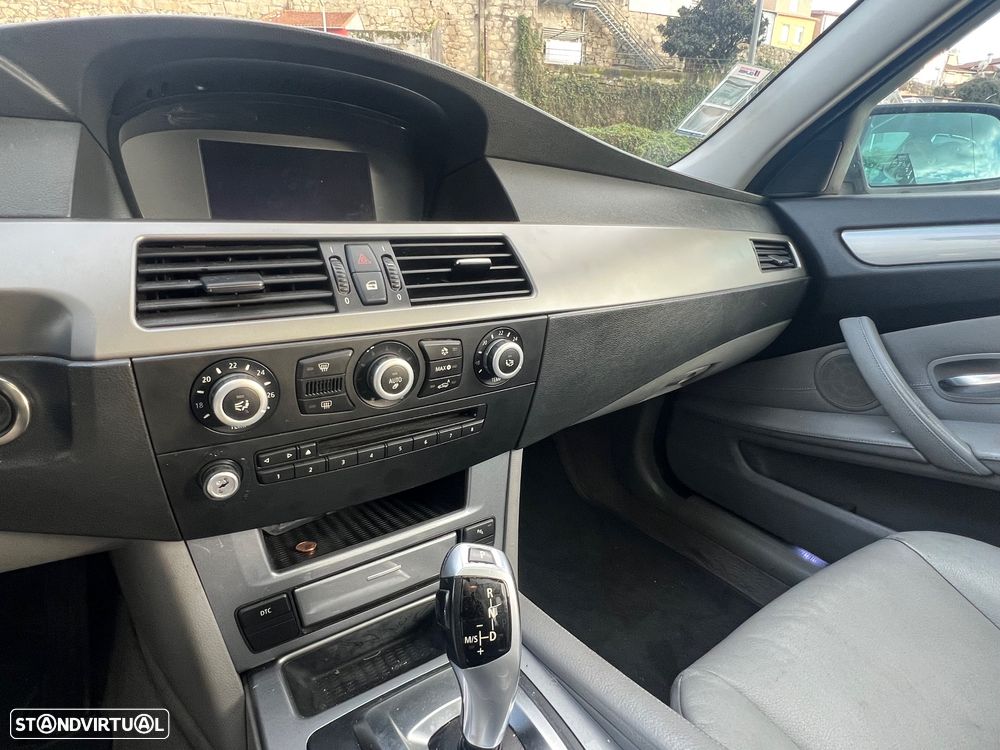 BMW 520 dA Sport - 12