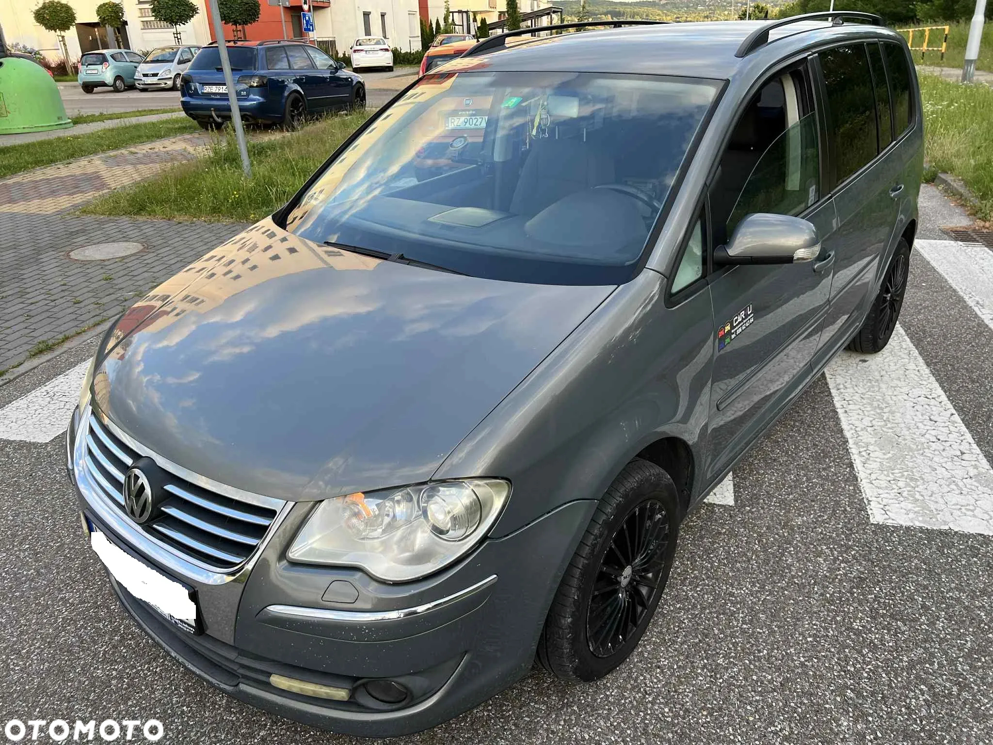 Volkswagen Touran 2.0 TDI Highline DSG - 3