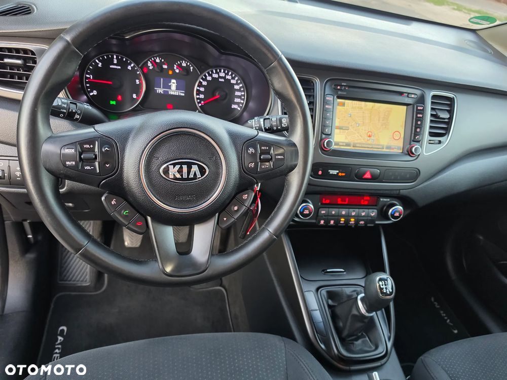 Kia Carens 1.7 CRDi XL 7os - 17