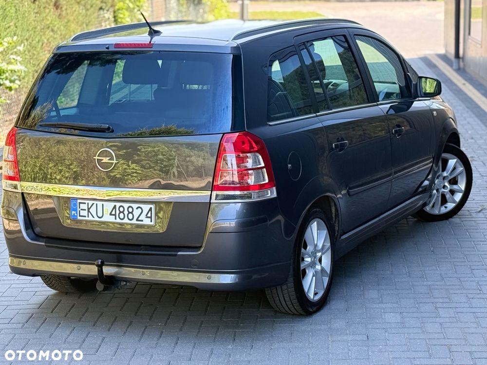 Opel Zafira 1.8 Innovation 110 Jahre - 13