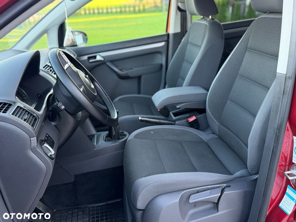Volkswagen Touran 1.6 TDI DPF BlueMot Comfortline - 5