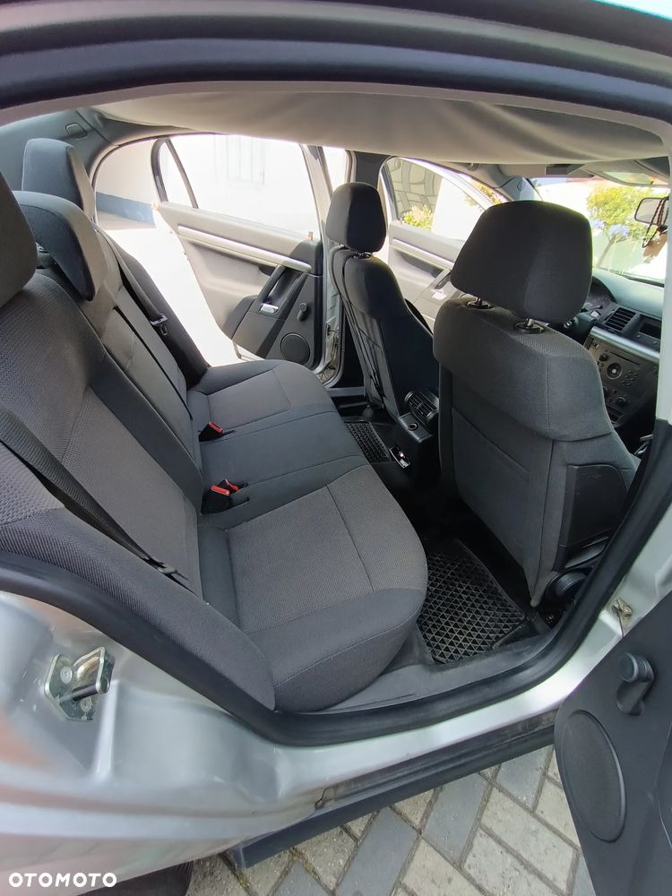 Opel Vectra 1.8 - 5