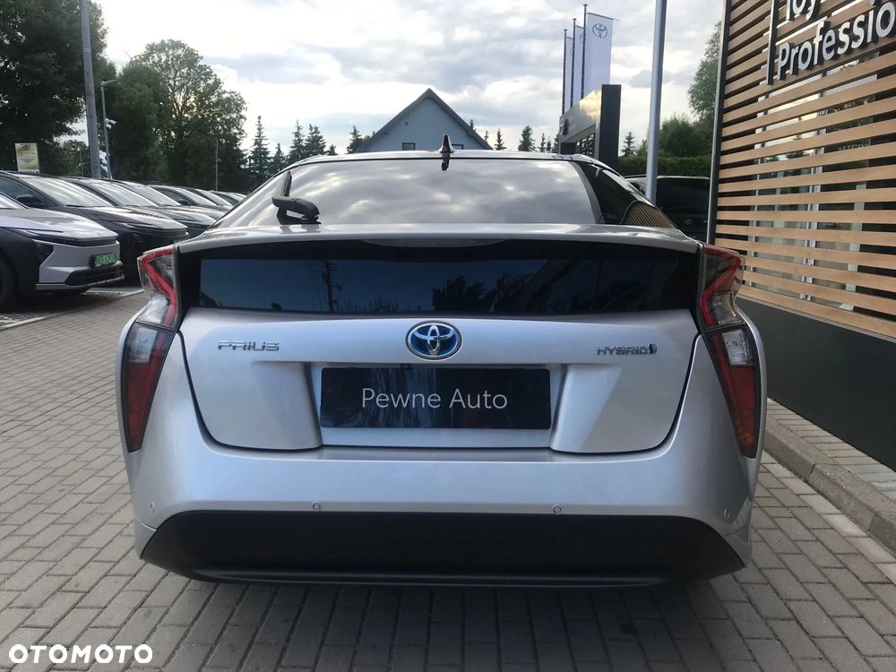 Toyota Prius 1.8 Hybrid Premium - 6