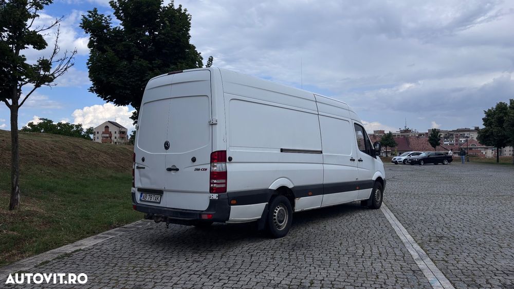 Mercedes-Benz Sprinter - 4