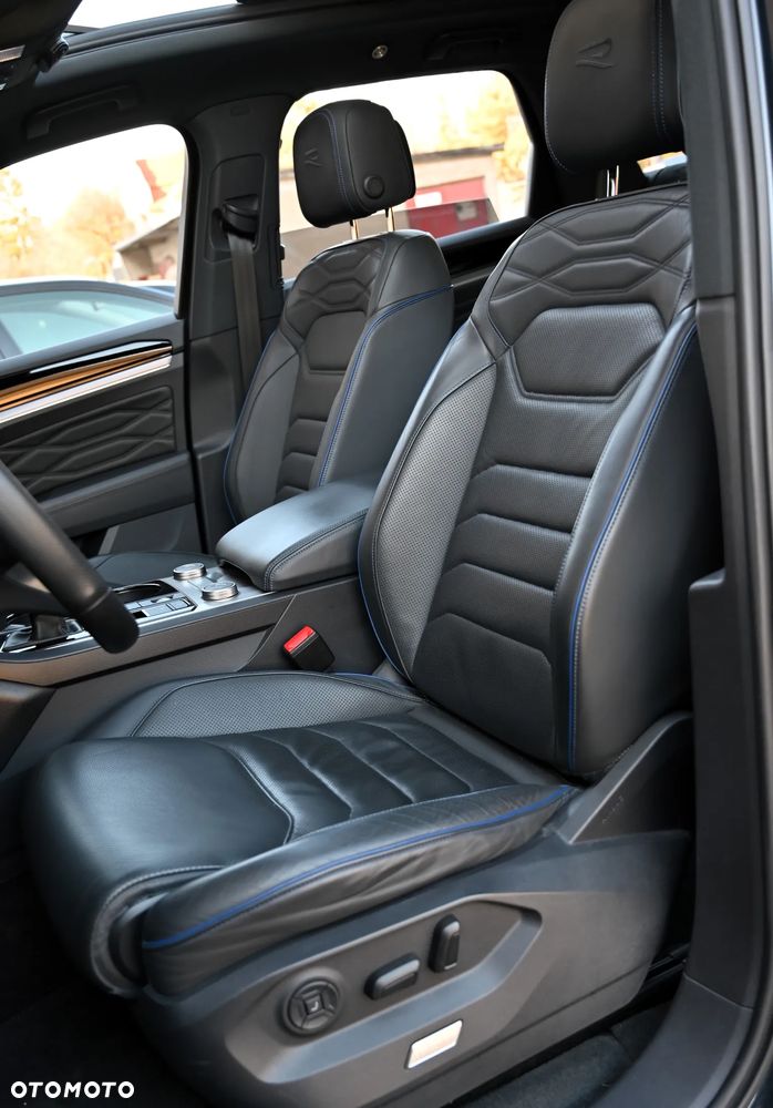 Volkswagen Touareg 3.0 V6 TFSI Plug-In Hybrid 4Mot R - 24