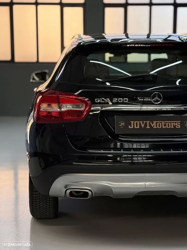 Mercedes-Benz GLA 200 (CDI) d 7G-DCT Urban - 16
