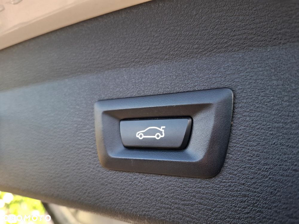 BMW X1 sDrive18d Sport Line - 20
