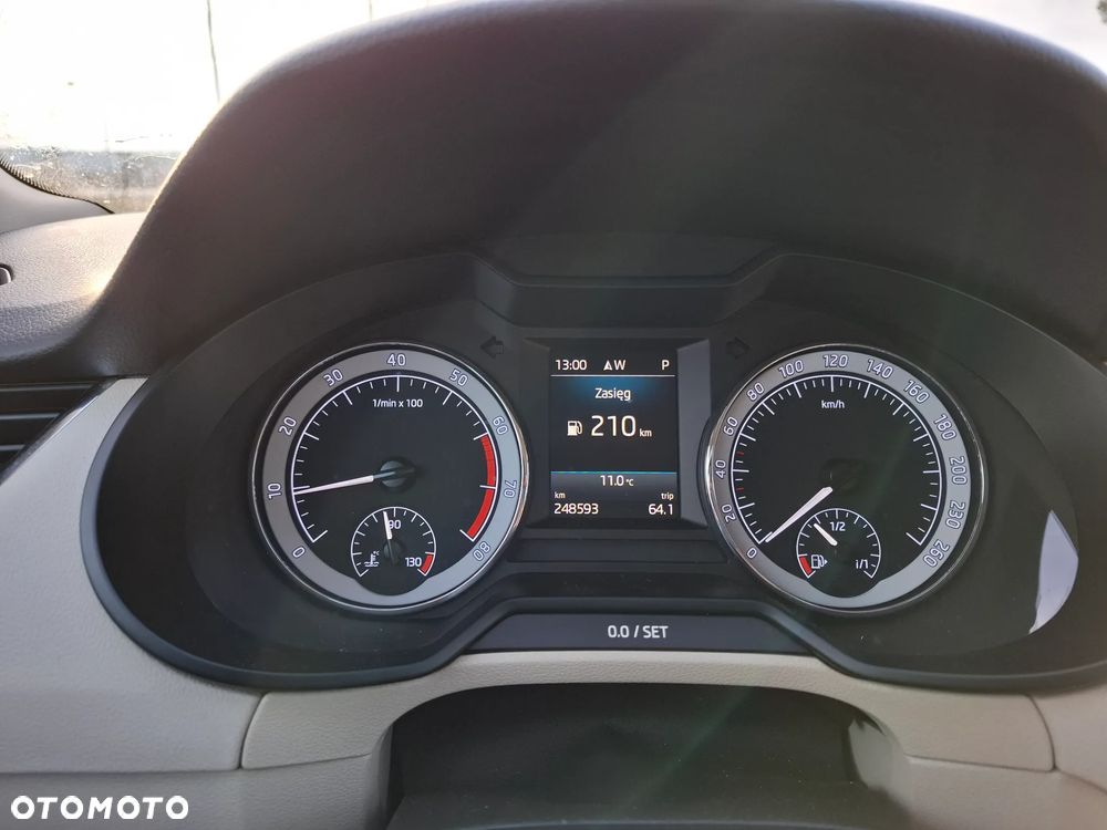 Skoda Octavia 1.5 TSI ACT Style DSG - 8