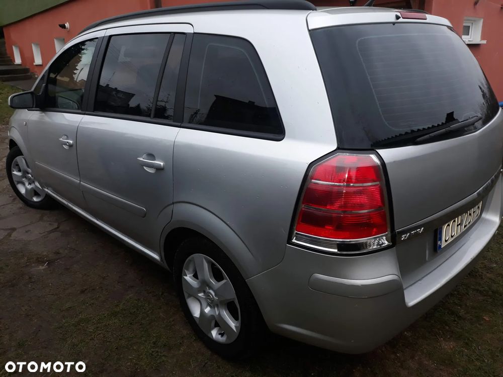 Opel Zafira 1.8 Family - 16