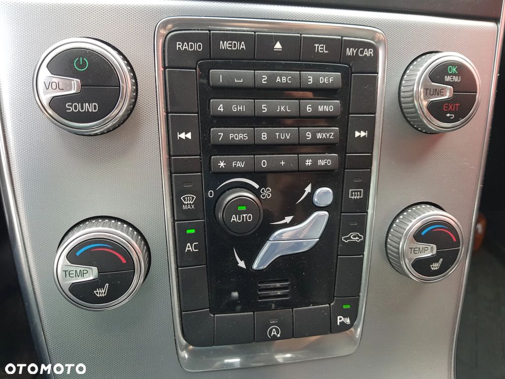 Volvo V60 D3 Momentum - 9