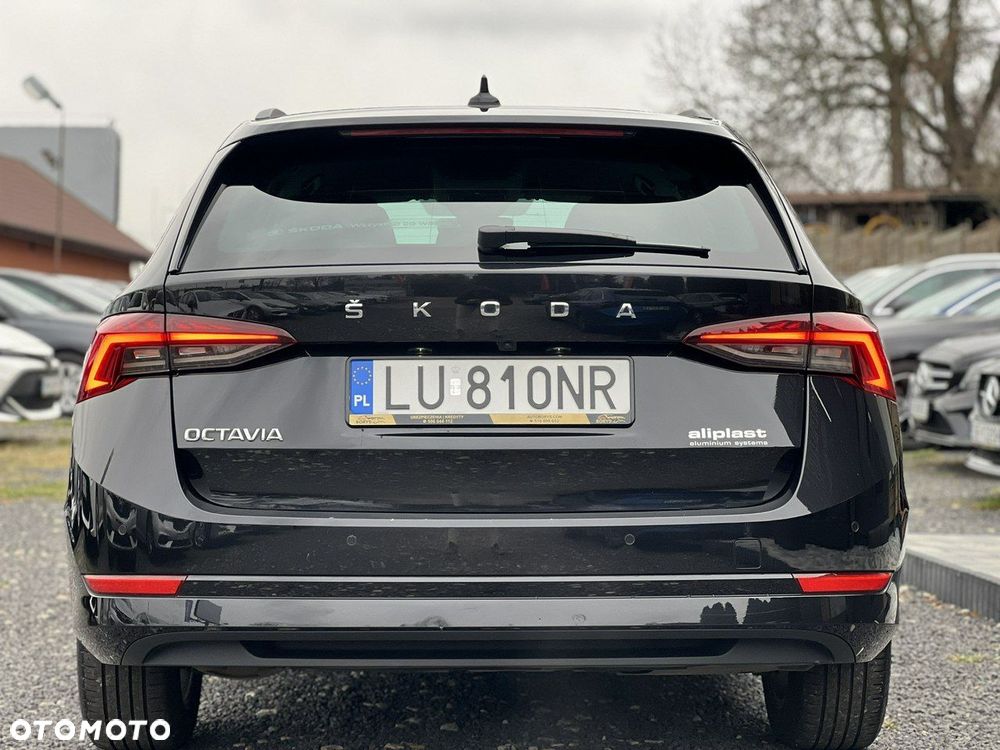 Skoda Octavia 2.0 TDI Ambition DSG - 8