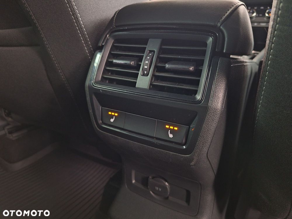 Skoda Karoq 1.5 TSI ACT Sportline DSG - 25