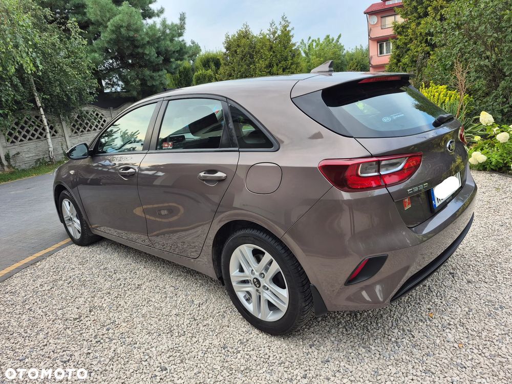 Kia Ceed 1.4 L Business Line - 12