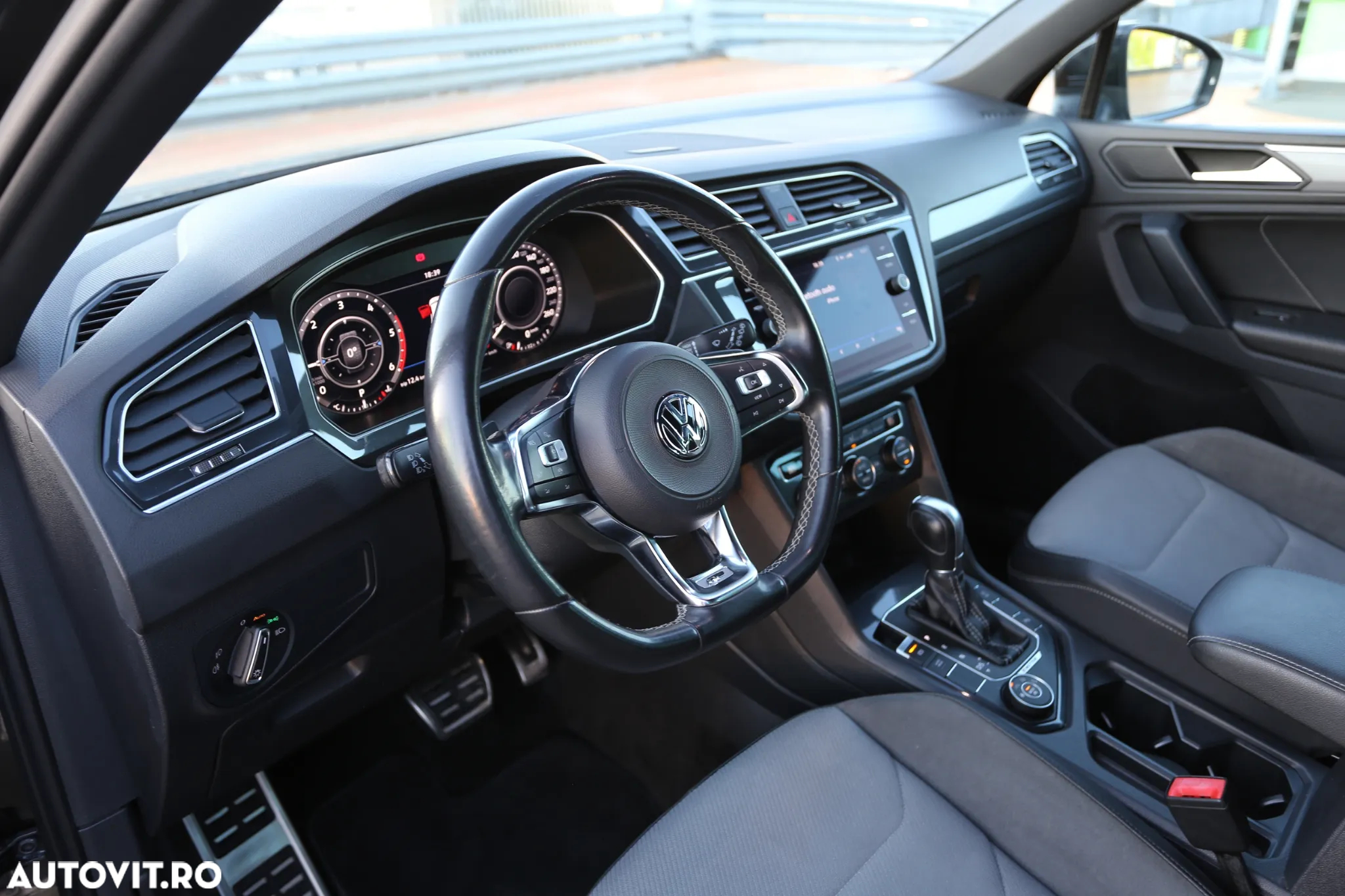 Volkswagen Tiguan 2.0 TDI 4Mot DSG Highline - 9