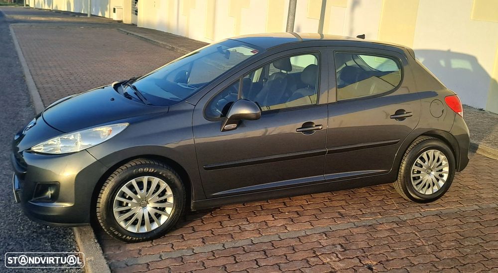 Peugeot 207 1.4 16V Active - 11