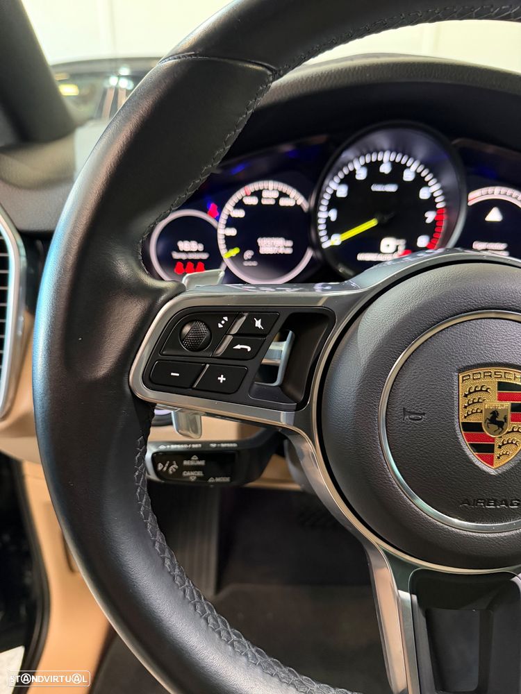 Porsche Cayenne Coupé E-Hybrid - 20