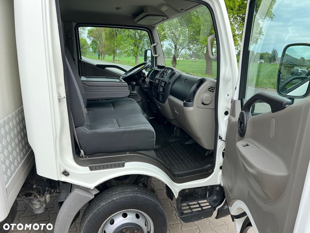 Nissan NT 400 CABSTAR - 10