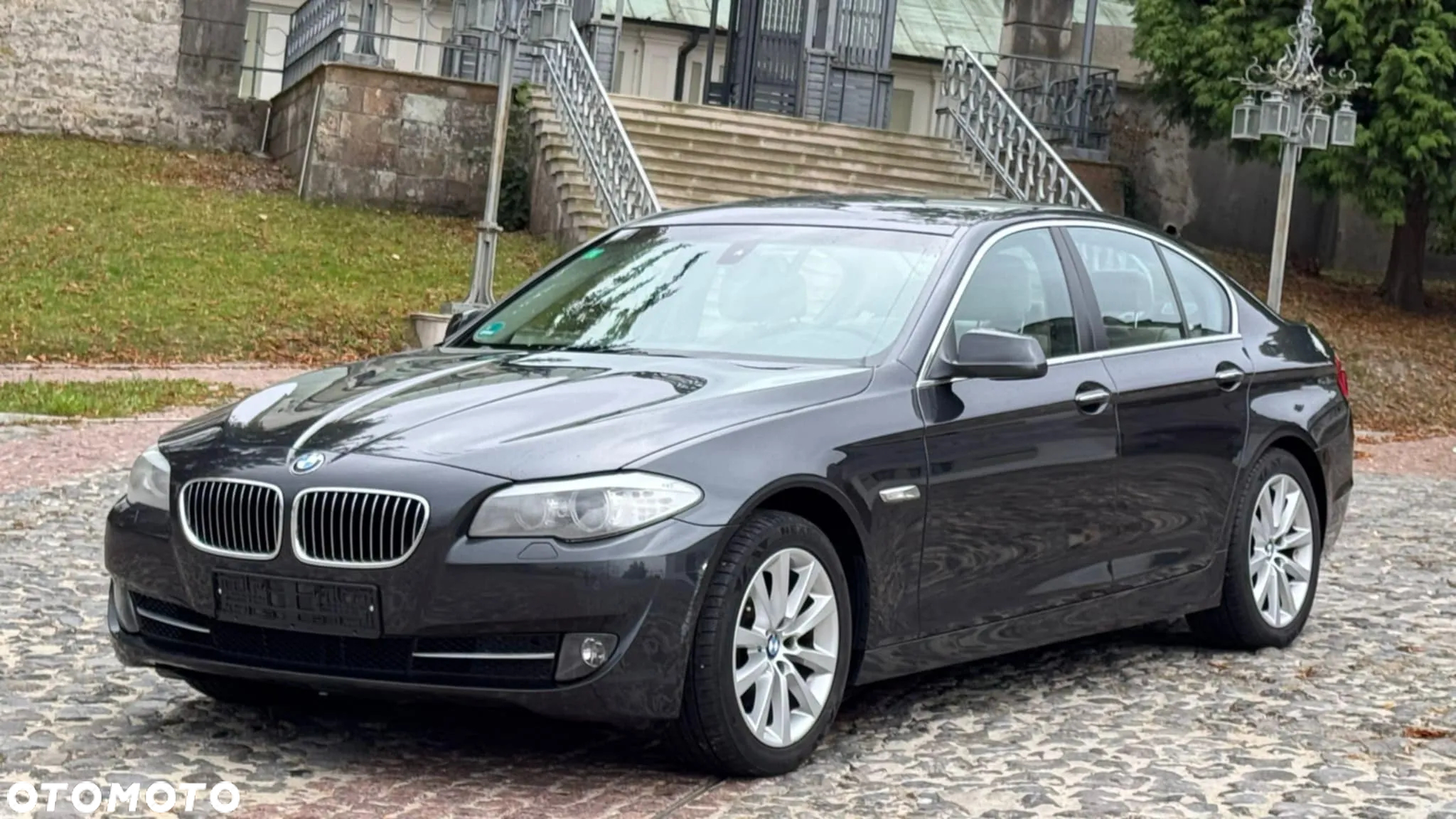 BMW Seria 5 523i Touring - 19
