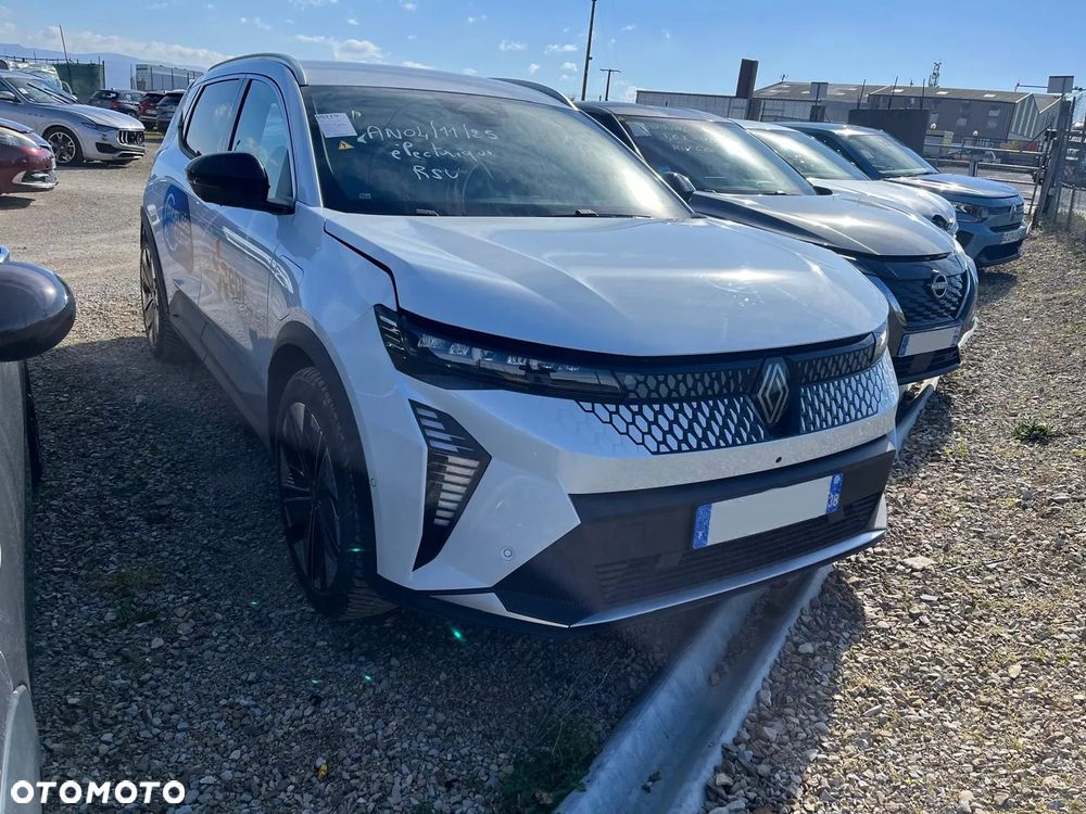 Renault Scenic 220 Long Range Techno - 1