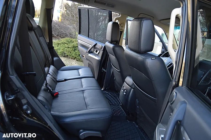 Mitsubishi Pajero 3.2 DI-D Instyle - 4