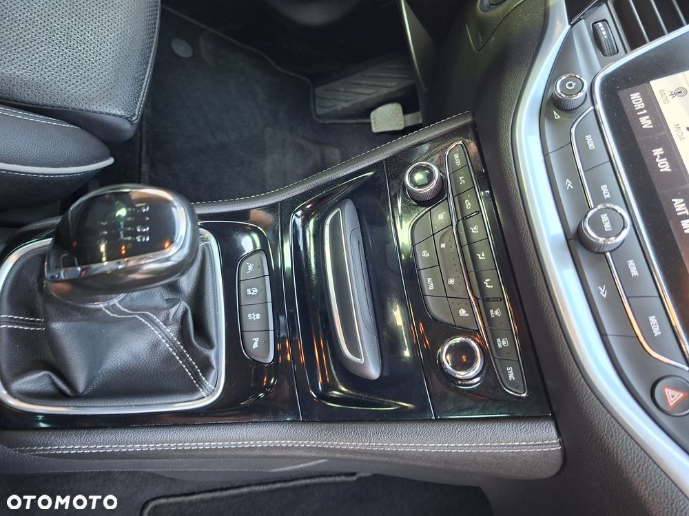 Opel Astra 1.6 CDTI Elite S&S - 20