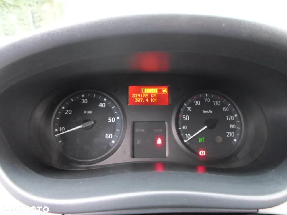 Renault Trafic - 12