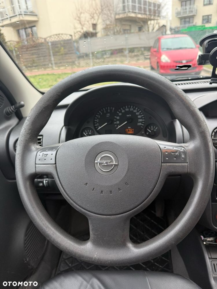 Opel Corsa - 11
