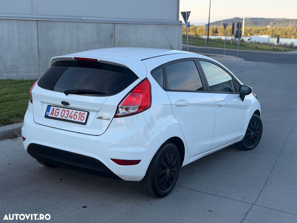 Ford Fiesta - 11