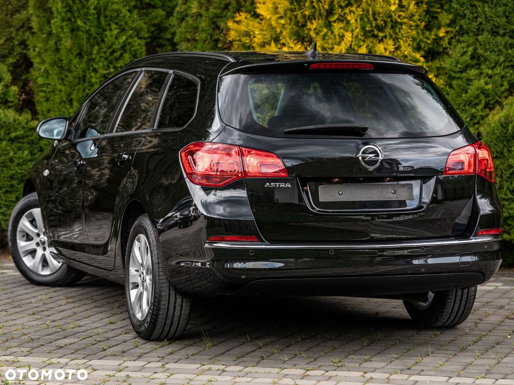 Opel Astra 1.4 Turbo Exklusiv - 3