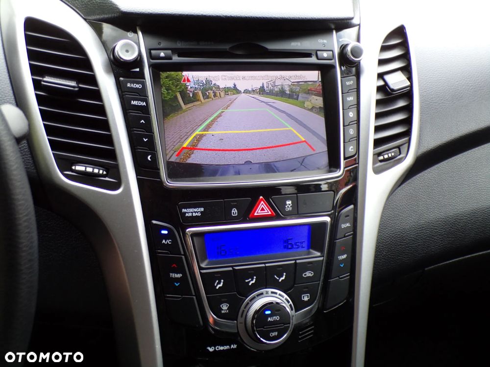 Hyundai i30 1.6 CRDi BlueDrive Comfort - 24