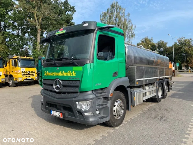 Mercedes-Benz ACTROS 2546 MP5 6X2 CYSTERNA DO MLEKA HLW 4 komory - 2