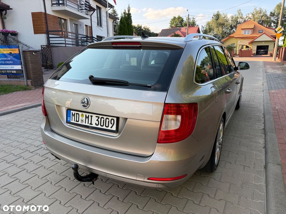 Skoda Superb 2.0 TDI 4x4 Exclusive - 14