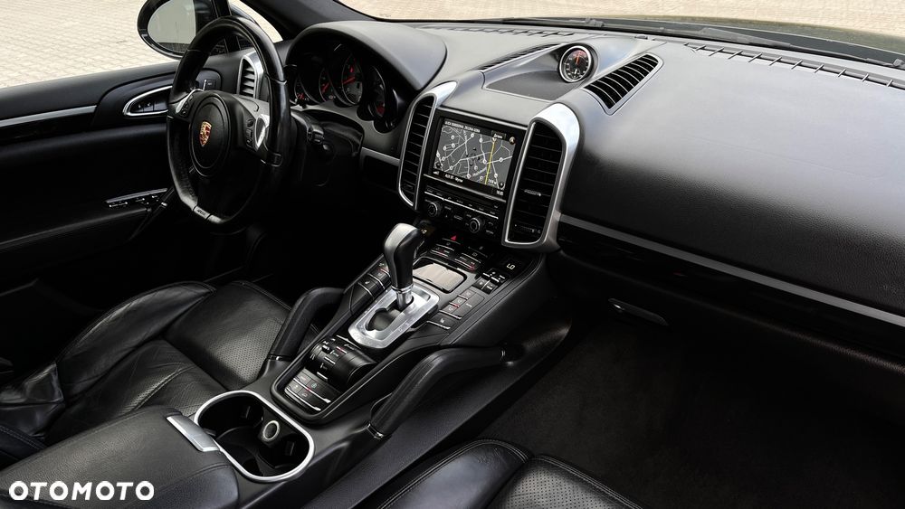 Porsche Cayenne S - 10